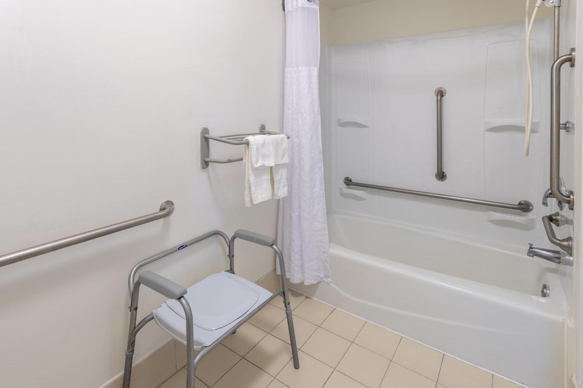 Baymont By Wyndham Camp Lejeune Jacksonville Exterior photo